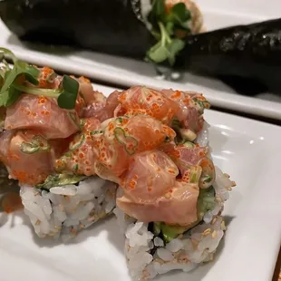 Spicy Scallop Roll