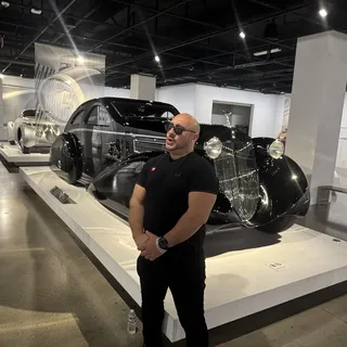 Gio G.