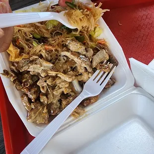 Pancit and some meat thing that's a 5/5