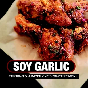food, chicken wings and fried chicken