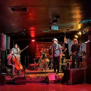 PD Ronstadt &amp; the Company