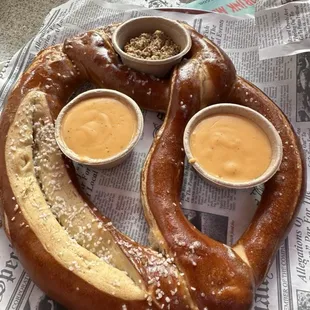 Lincoln Square Jumbo Pretzel