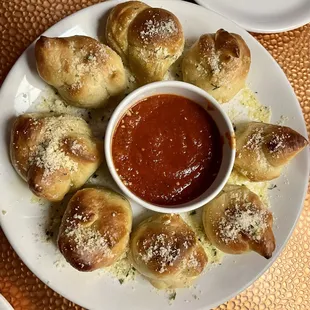 Garlic knots