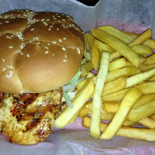 Grilled Chicken Sandwich - very tasty!