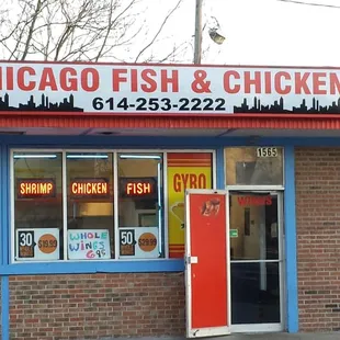 Like the places in Chicago, it has all the favorites.