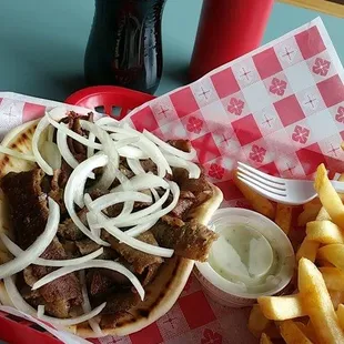 Gyro combo without tomatoes.