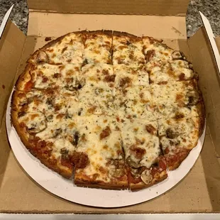 Gf crust with bacon and mushrooms-bomb!