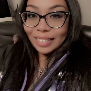 Cindy V.