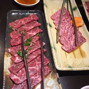 US kalbi VS Japanese Kalbi, you can tell which one is more yummy by the look.