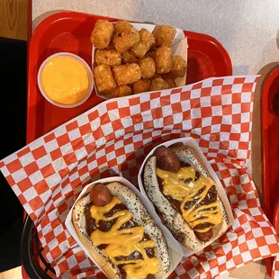 chili cheese Vienna All Beef Hot Dog - Regular