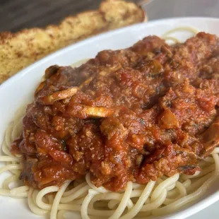 Pasta meat sauce and mushrooms