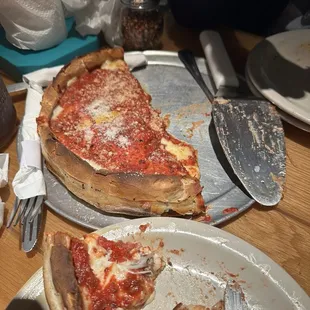 small deep dish 10" 4 slices