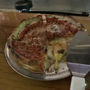 small deep dish 10" 4 slices