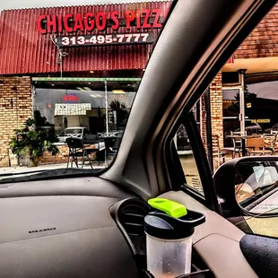Easy Parking even with traffic - Right Out Front!