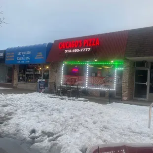 the outside of the restaurant