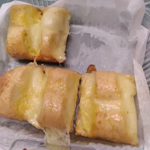 Garlic Cheesy Bread