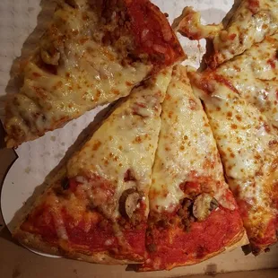 Large pizza with medium toppings? Can't count on the order ever coming out the same. Tired of being disappointed. Won't go back.