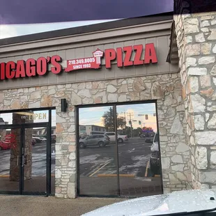 Chicago pizza exterior