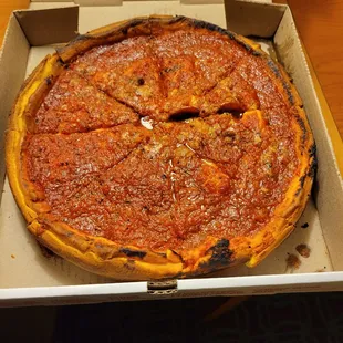 Meat Lover&apos;s Chicago Medium Pizza