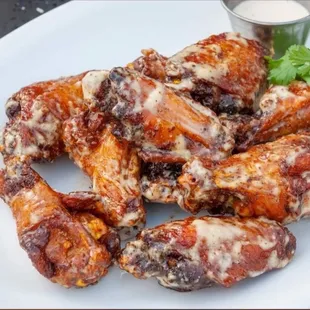 CHICKEN WINGS