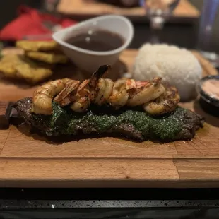 Churrasco w/shrimp, white rice, beans and Tostones