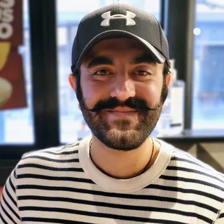 Mo C.