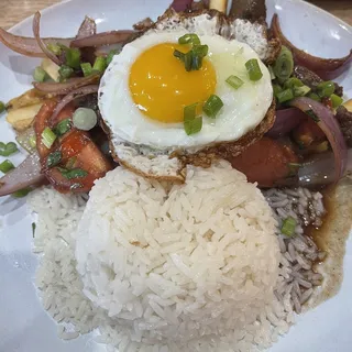 Lomo Saltado a La Antigua