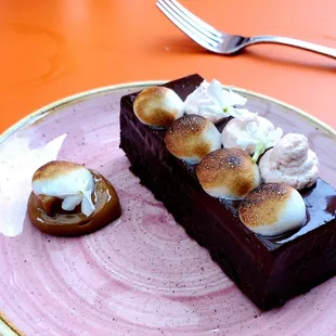 Flourless chocolate cake