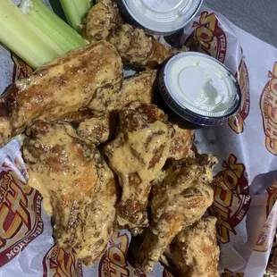 Buffalo garlic parm wings