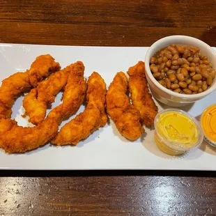 ows a plate of fried food