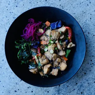 Soy Chicken Bowl: Sauteed soy sauce marinated chicken.