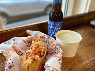 Mason's Famous Lobster Rolls - Annapolis