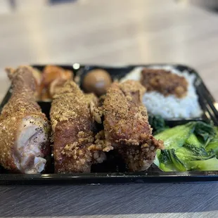 B25 Fried Chicken Quarter Rice plate