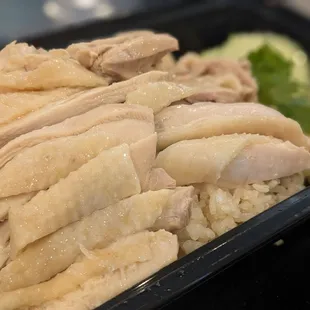 Hainan steamed chicken and seasoned rice