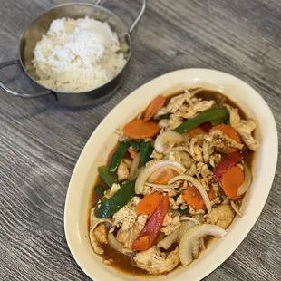Cashew nut chicken served with Jasmine rice