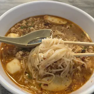 Tom Yum Noodle