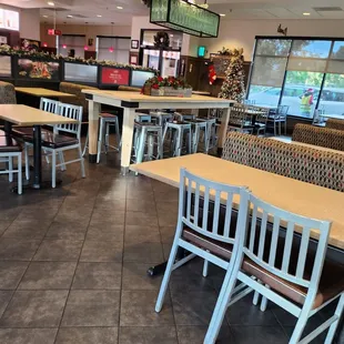 Decor and open spacing within