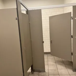 Women&apos;s restroom