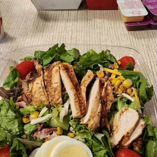 Warm chicken filet Cobb salad