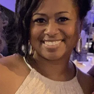 Lori E.