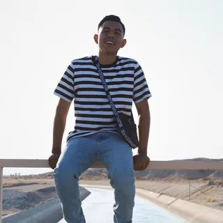 Javi E.