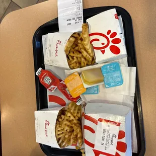 Chicken club an nuggets