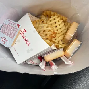 I guess the small was just thrown in the bag as well.