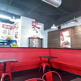 the interior of a fast food restaurant