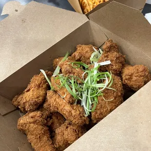 Wings-20pcs (got sauce on the side)