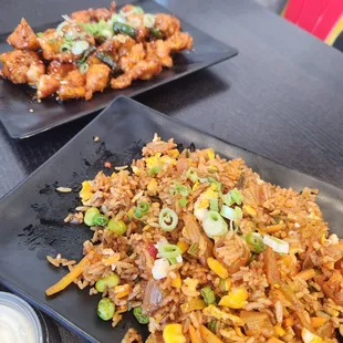 This kimchi fried rice is Fire  the food here looks really good i really recommend this place coming here again.