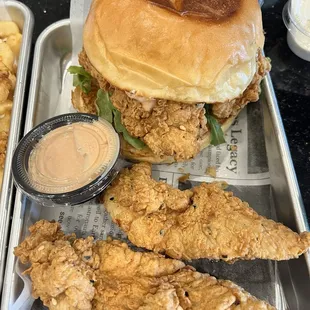 Crispy chicken sandwich a la carte + 2 tenders a la carte
