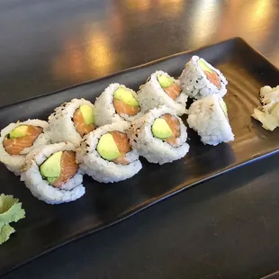 Fresh Roll: salmon &amp; avocado