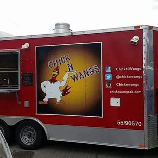 a red food truck