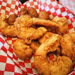 fried chicken wings, food, chicken wings and fried chicken, bbq chicken, bbq wings, fried chicken, chicken wings, chicken, poultry